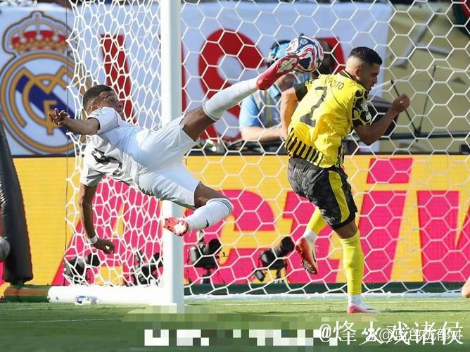 姆巴佩冲刺年度射手王!2场4球独占鳌头,凯恩哈兰德难追赶 姆巴佩冲刺年度射手王!2场4球独占鳌头,凯恩哈兰德难追赶